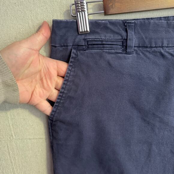 Gap Khakis Size 6 Boyfriend Chino Shorts Blue Casual Pockets - Picture 4 of 9